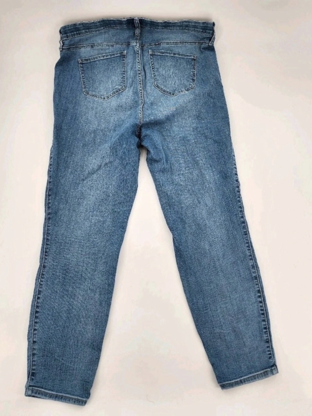 Torrid Sky High Skinny Blue Denim Premium Jeans Plus Size Sz 20 Regular 20R Jean - Picture 2 of 4